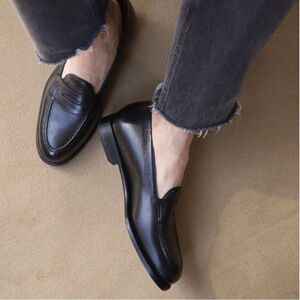 Newport New Vintage Brown Penny Loafers size 6.5